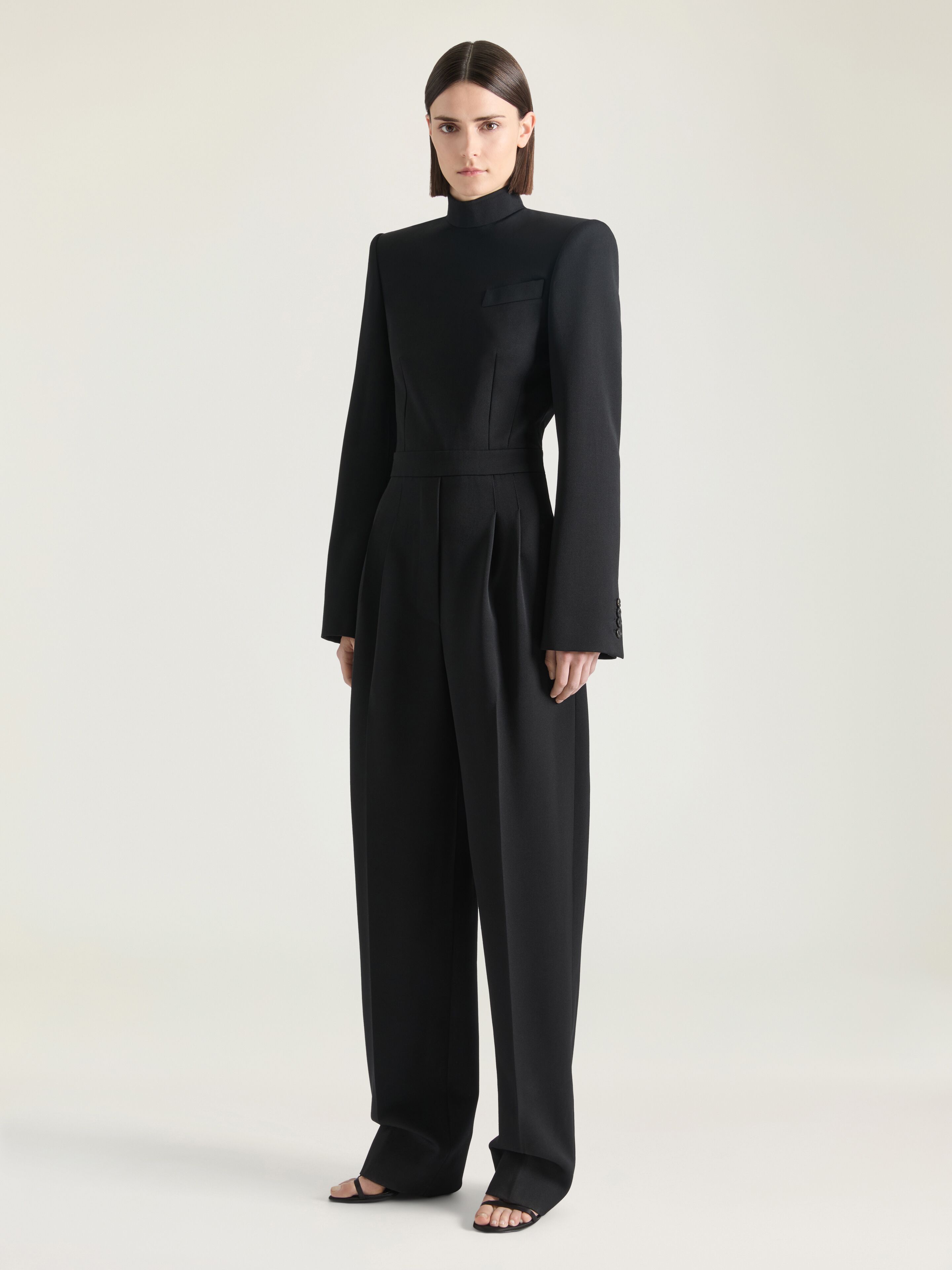 Sliced back all-in-one in wool
